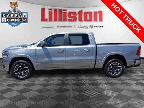 Used 2025 RAM 1500 Laramie AWD/4WD image 7