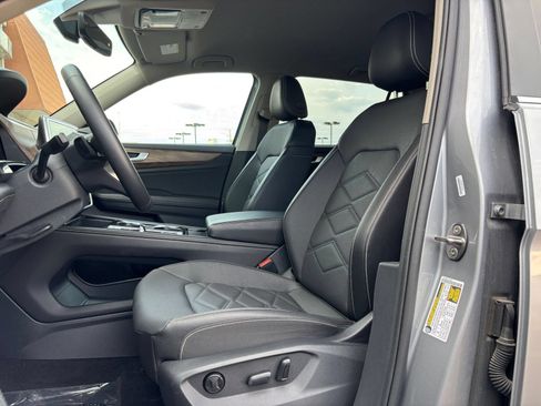 Used 2026 Volkswagen Atlas SE FWD image 30