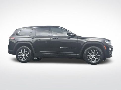 Used 2023 Jeep Grand Cherokee Limited image 33