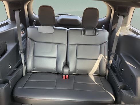 New 2026 Ford Explorer ST-Line w/ ST-Line Street Pack AWD/4WD image 18