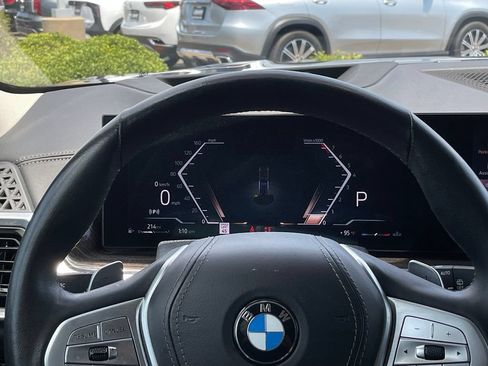 Used 2024 BMW X7 xDrive40i AWD/4WD image 16