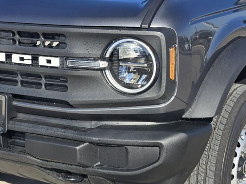 New 2025 Ford Bronco 4-Door AWD/4WD image 10