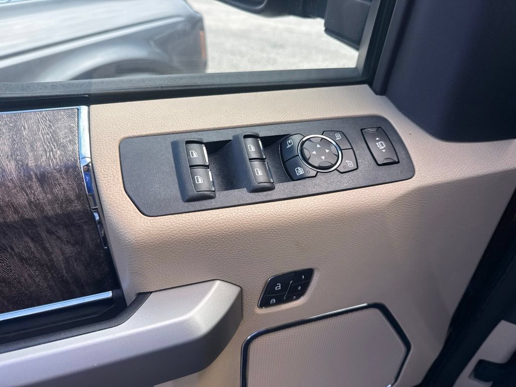 Used 2017 Ford F250 Lariat AWD/4WD image 16