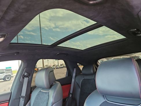 Used 2022 Genesis GV70 3.5T Sport w/ Sport Prestige Package AWD/4WD image 24