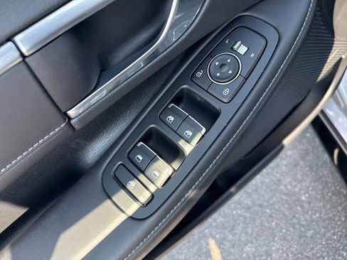 Used 2023 Hyundai Sonata Limited image 10