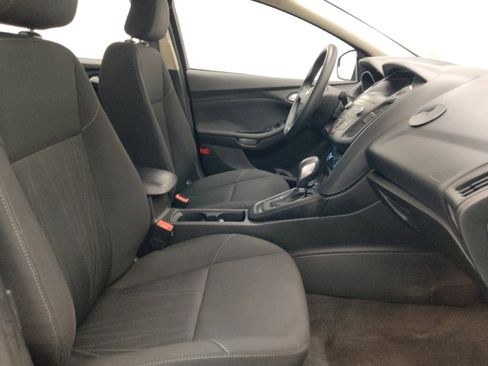 Used 2018 Ford Focus SE FWD image 21