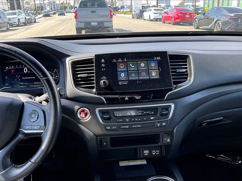Used 2023 Honda Passport TrailSport image 7