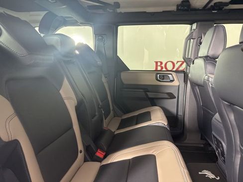 Used 2024 Ford Bronco Wildtrak image 18
