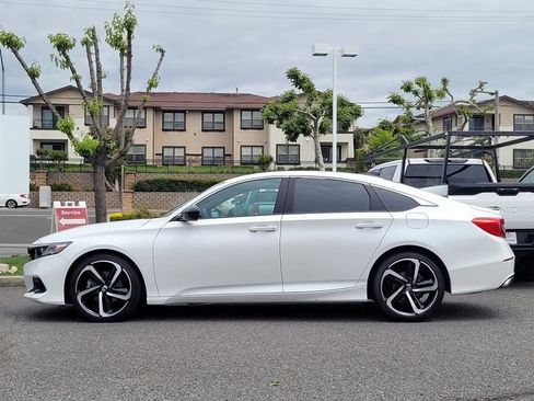 Used 2022 Honda Accord Sport image 9