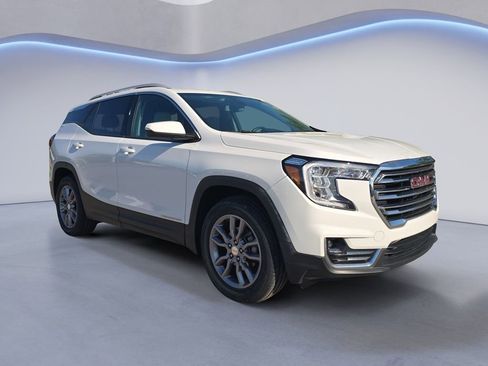 Used 2024 GMC Terrain SLT FWD image 7