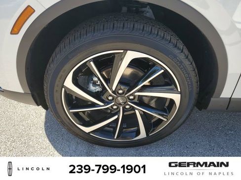 New 2026 Lincoln Corsair Reserve image 12