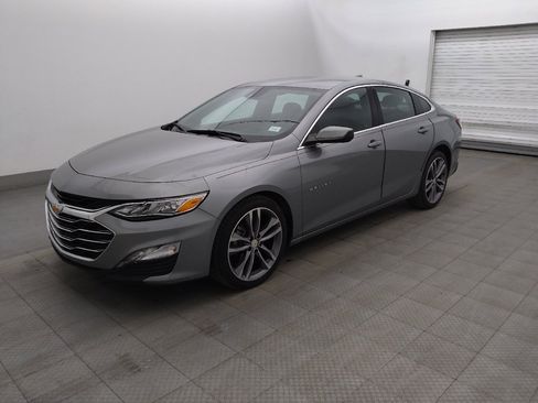 Used 2024 Chevrolet Malibu LT FWD image 2