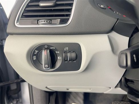 Used 2017 Audi Q3 2.0T Premium Plus w/ Premium Plus Package image 14