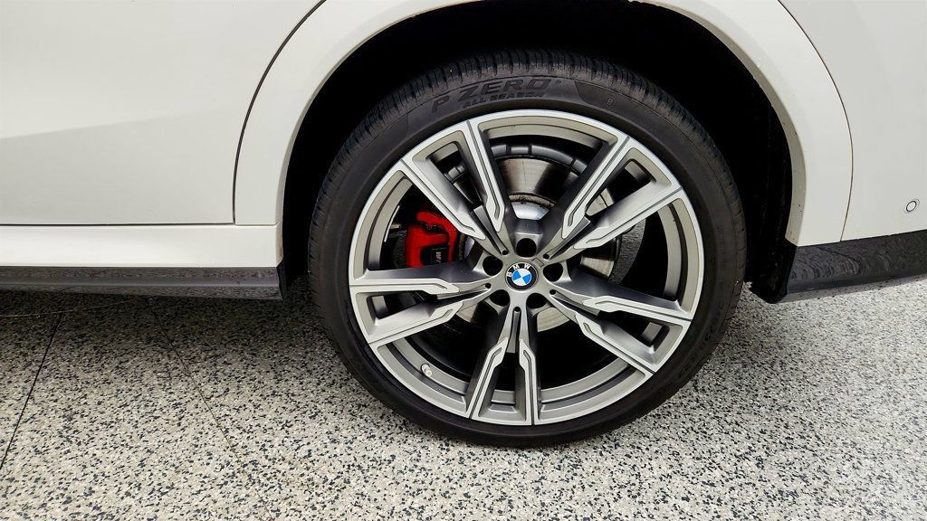 Used 2022 BMW X6 M50i w/ Executive Package AWD/4WD image 29