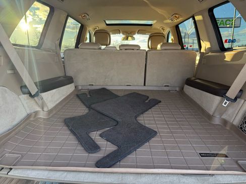 Used 2016 Mercedes-Benz GL 550 GL 550 4MATIC Sport Utility 4D image 14