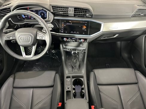 Used 2025 Audi Q3 2.0T Premium image 12