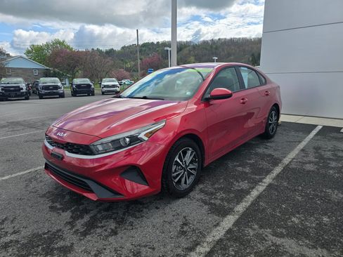 Used 2023 Kia Forte LXS FWD image 7