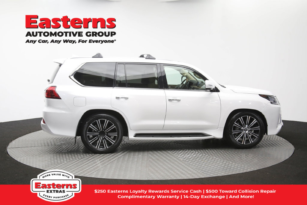 Used 2021 Lexus LX 570 4WD w/ Luxury Package image 55