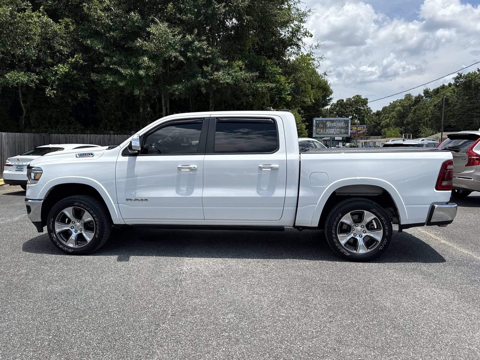 Used 2021 RAM 1500 Laramie AWD/4WD image 2