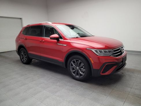 Used 2022 Volkswagen Tiguan SE FWD image 11