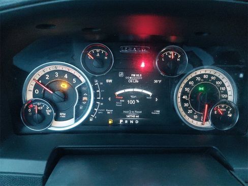 Used 2018 RAM 3500 Laramie image 35