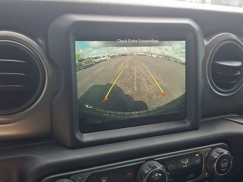 Used 2023 Jeep Wrangler Unlimited Sport AWD/4WD image 18