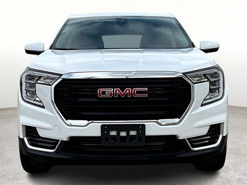Used 2024 GMC Terrain SLE image 5