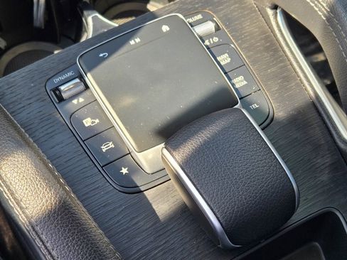 Used 2024 Mercedes-Benz GLE 450 GLE 450 image 33