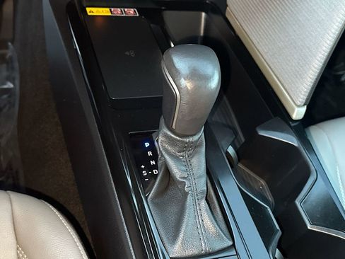 Used 2025 Toyota Camry SE w/ Multimedia Upgrade Package image 27