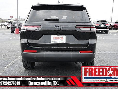 New 2024 Jeep Grand Cherokee L Altitude image 4