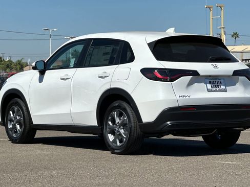 New 2026 Honda HR-V LX image 5