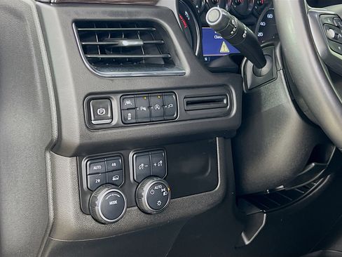 Used 2022 Chevrolet Suburban LS w/ Driver Alert Package image 10