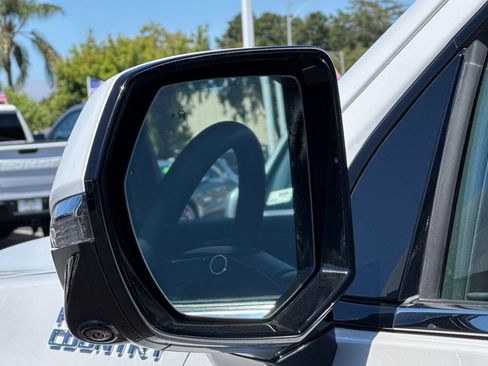 Used 2023 Chevrolet Suburban High Country w/ LPO, Illumination Package AWD/4WD image 50