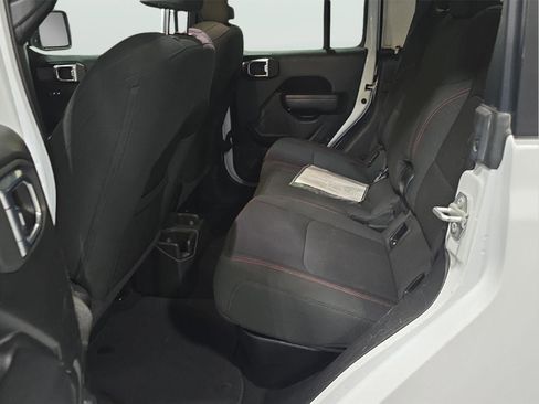 Used 2023 Jeep Gladiator Rubicon AWD/4WD image 19