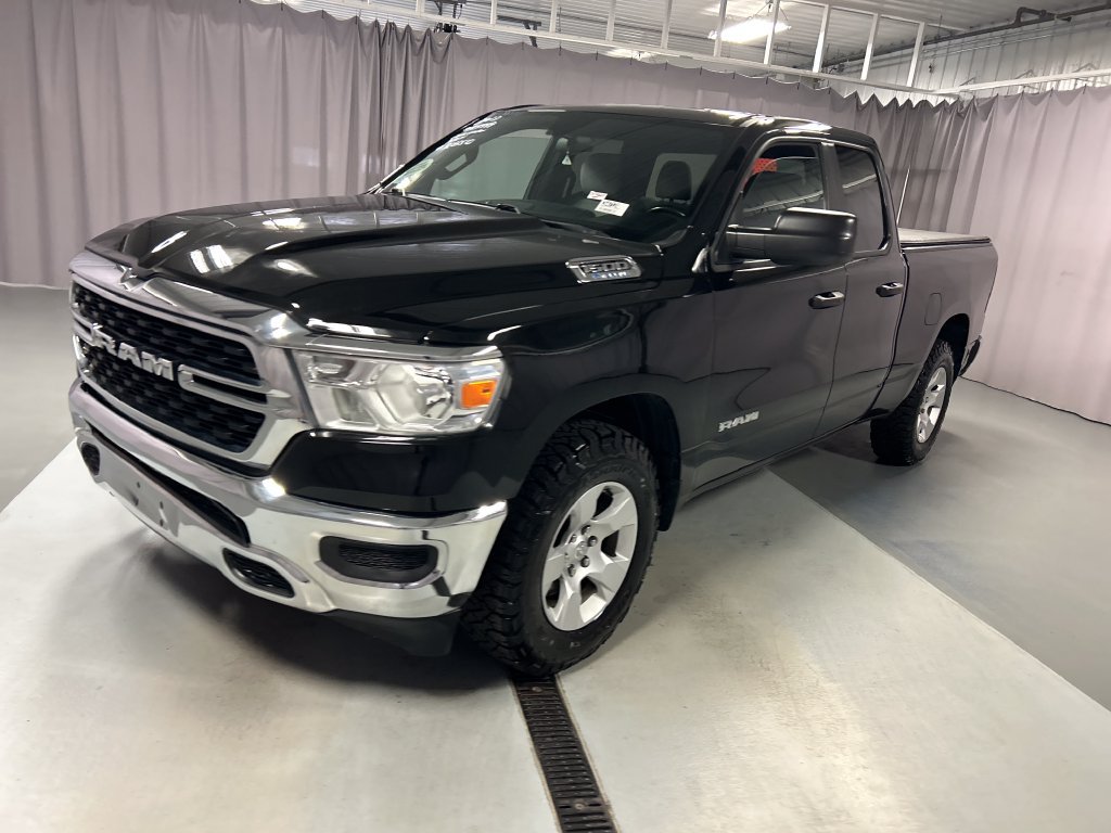 Used 2023 RAM 1500 Big Horn AWD/4WD image 3