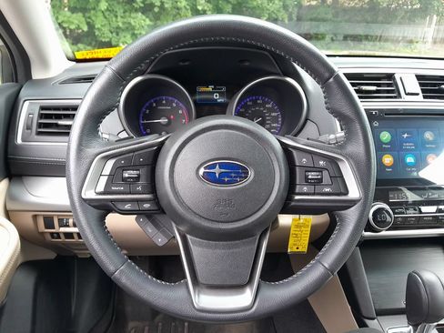 Used 2019 Subaru Outback 2.5i Premium AWD/4WD image 16