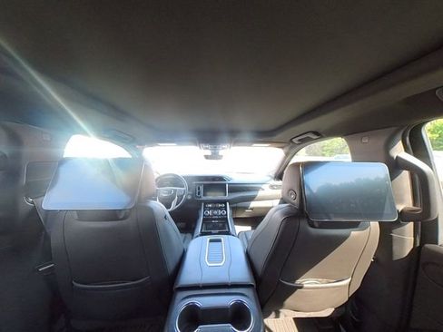 Used 2021 GMC Yukon Denali w/ Denali Premium Package AWD/4WD image 32