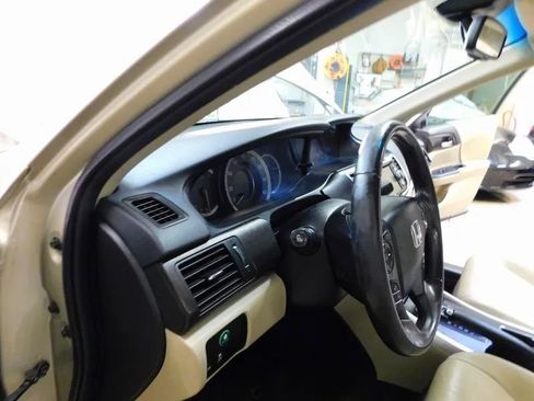 Used 2014 Honda Accord EX-L image 35