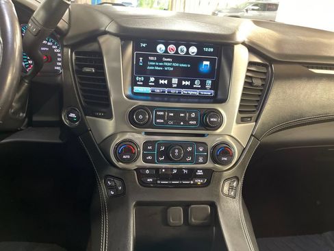 Used 2020 GMC Yukon SLT AWD/4WD image 19