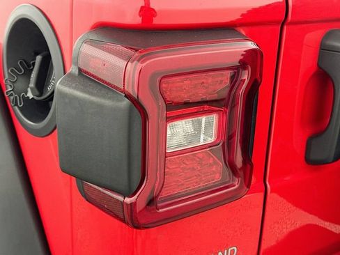 Used 2021 Jeep Wrangler Unlimited Sport w/ Sun And Sound Package AWD/4WD image 24