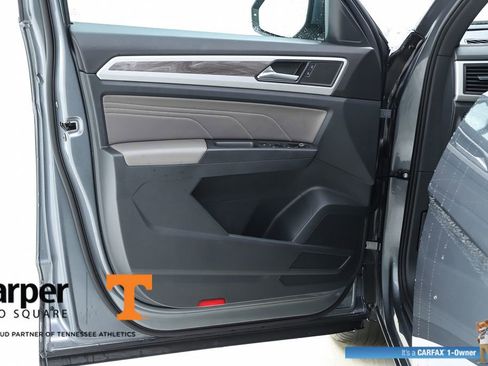 Used 2022 Volkswagen Atlas Cross Sport SE image 18