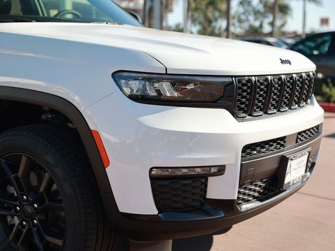 New 2025 Jeep Grand Cherokee L Limited image 7