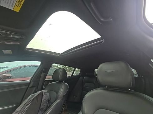 Used 2019 Kia Stinger GT2 AWD/4WD image 10