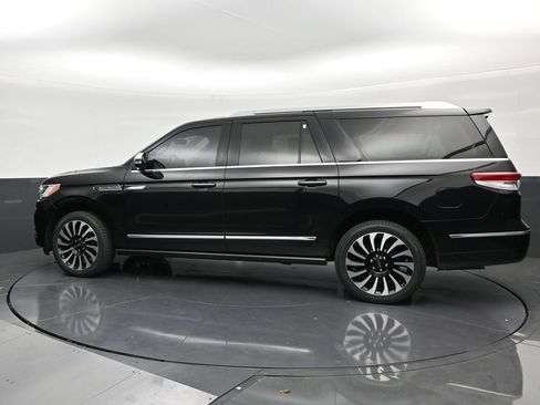 Used 2024 Lincoln Navigator L Black Label AWD/4WD image 2
