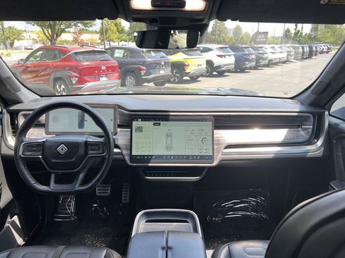 Used 2022 Rivian R1T Adventure AWD/4WD image 24
