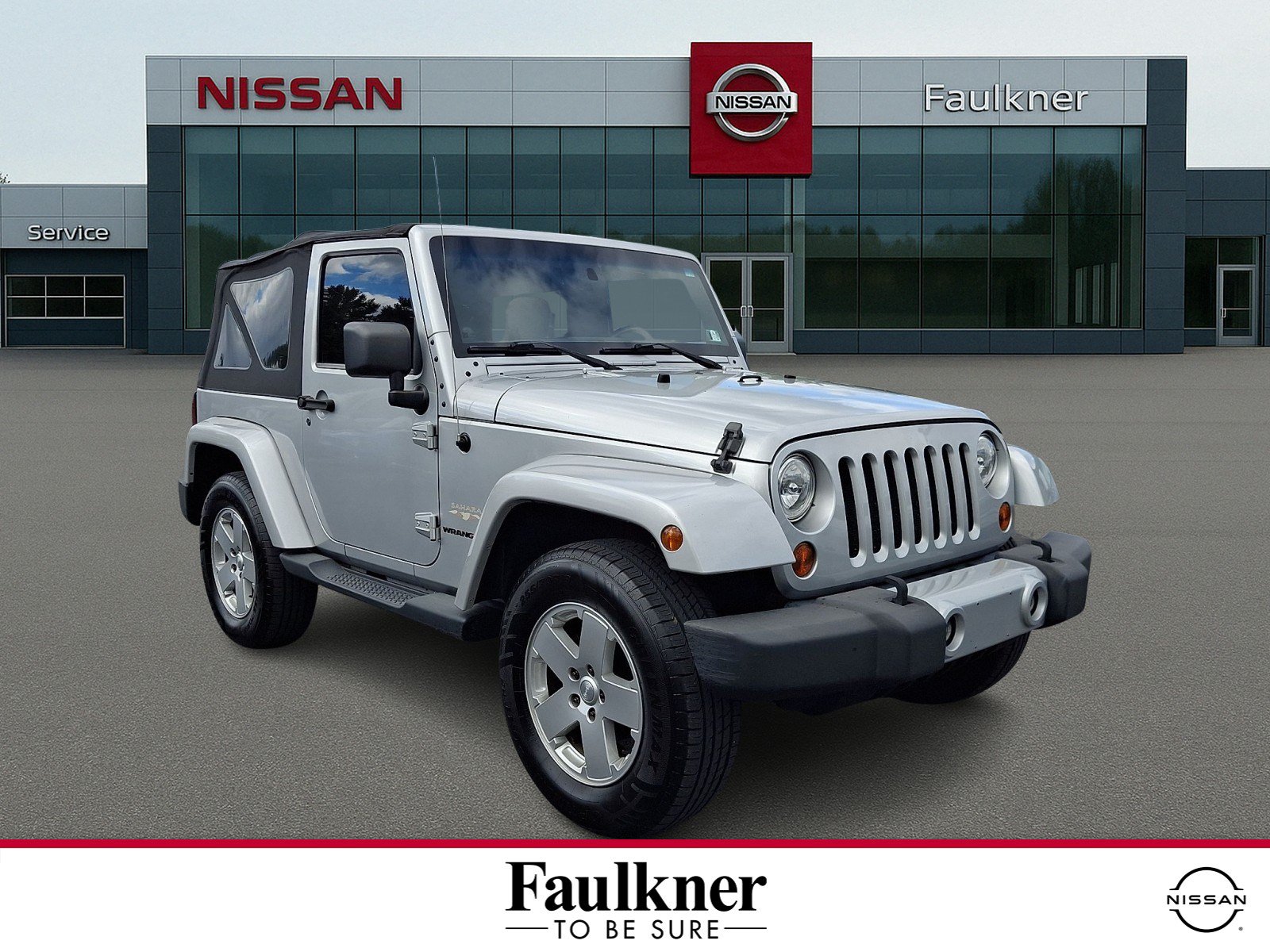 Used 2012 Jeep Wrangler Sahara w/ Connectivity Group AWD/4WD image 1