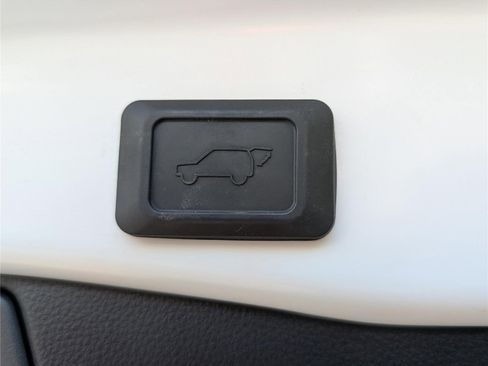 Used 2023 Toyota RAV4 XLE Premium AWD/4WD image 14