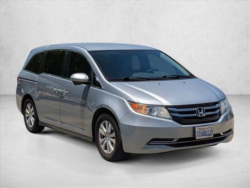 Used 2016 Honda Odyssey SE image 3