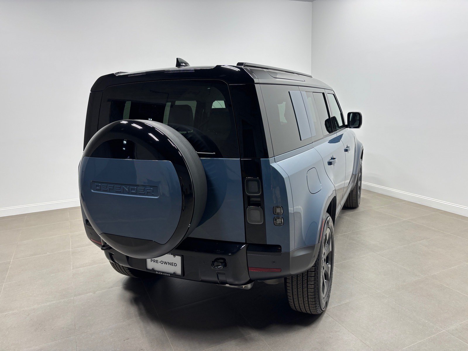 Used 2026 Land Rover Defender 110 S AWD/4WD image 7