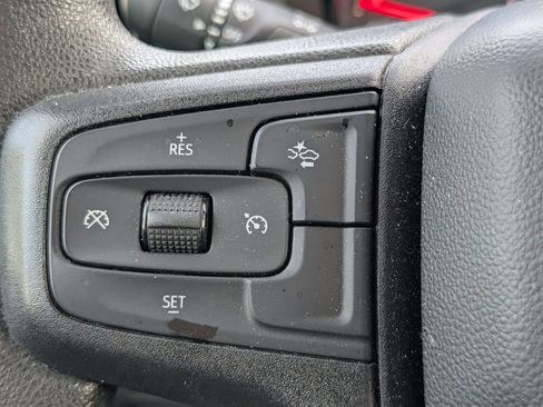 Used 2023 Chevrolet Silverado 1500 Custom image 17